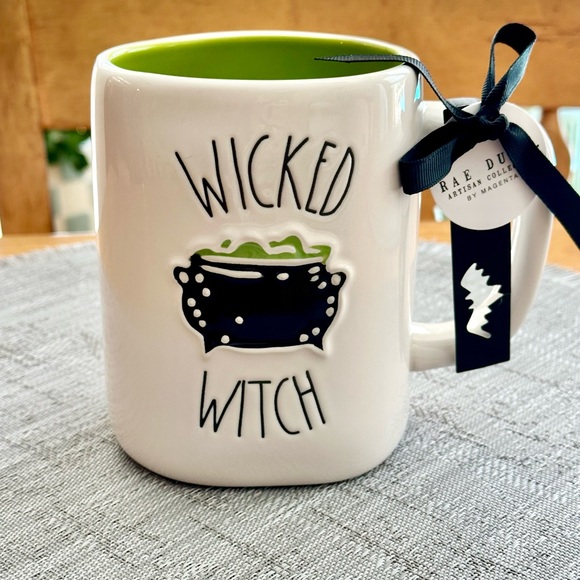 Rae Dunn WICKED WITCH Boiling Cauldron Ceramic Halloween Mug BRAND NEW!! - Picture 1 of 2
